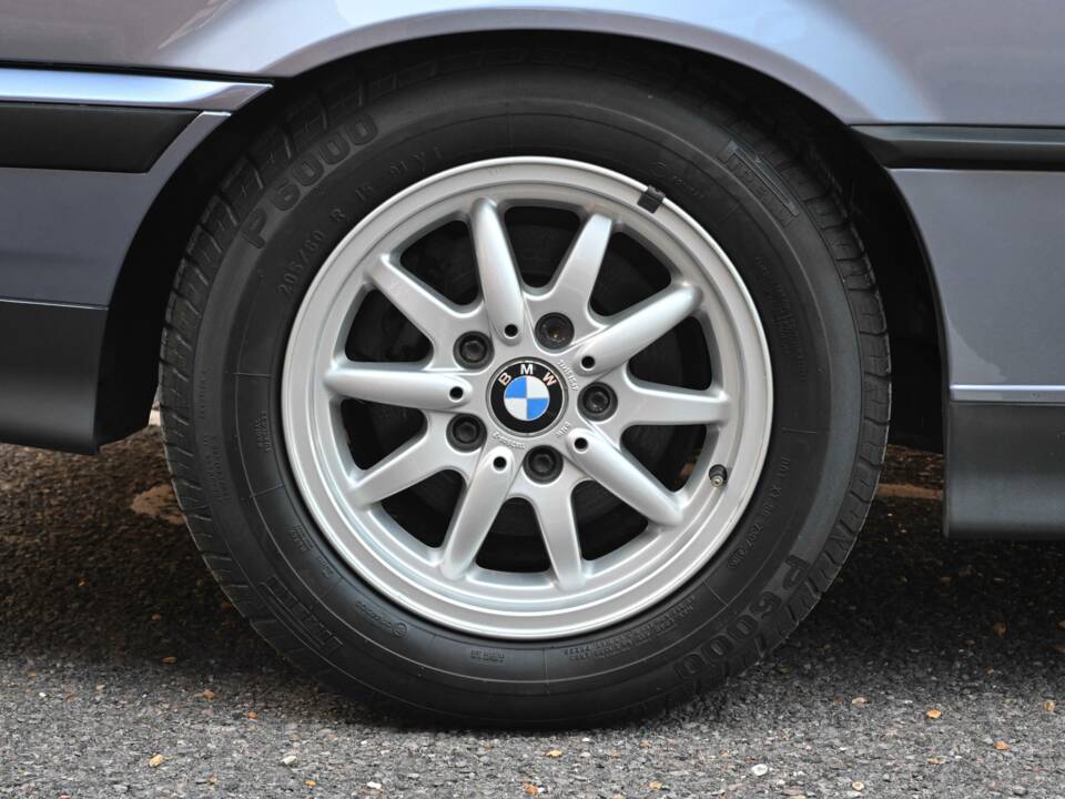 Imagen 30/47 de BMW 328i (1995)