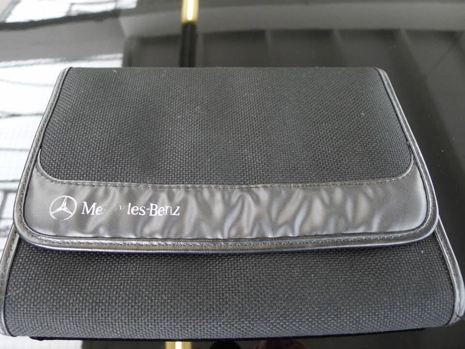 Image 15/44 of Mercedes-Benz 280 (1978)