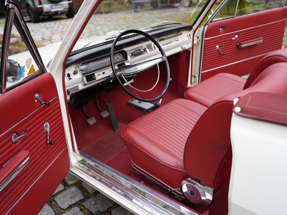 Image 2/16 de Opel Rekord 6 Deutsch (1965)