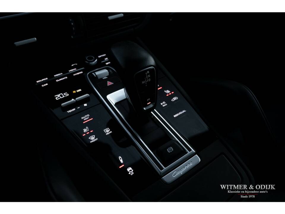 Image 28/32 of Porsche Cayenne Coupé E-Hybrid (2020)