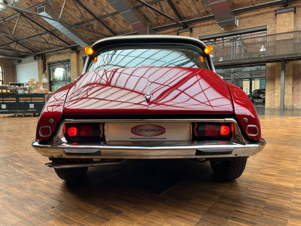 Image 12/37 of Citroën ID 19 (1967)