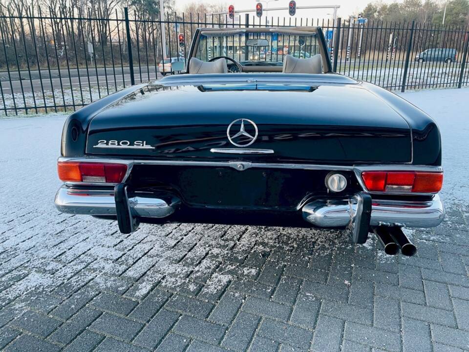 Immagine 9/34 di Mercedes-Benz 280 SL (1970)