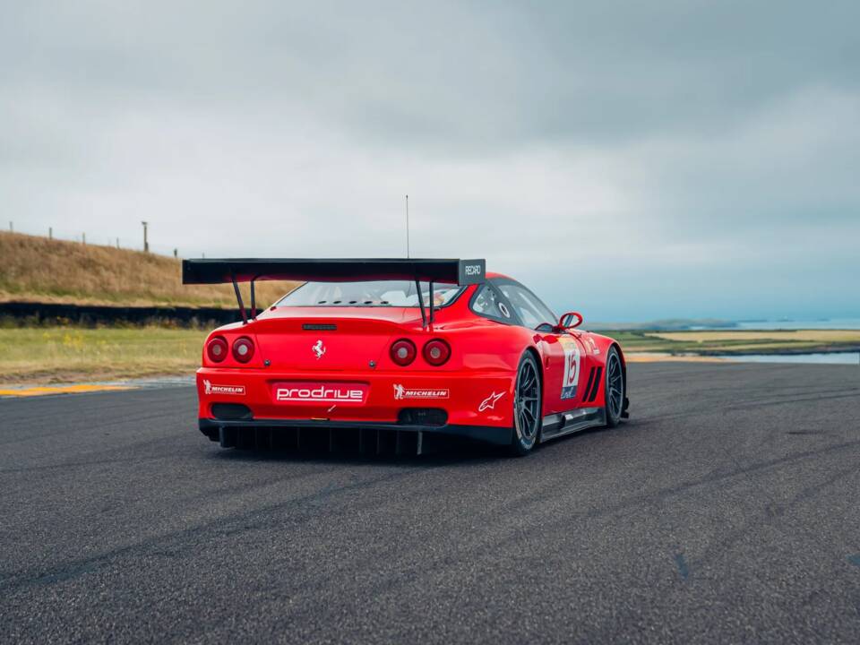 Image 7/17 de Ferrari 550 Maranello (2000)