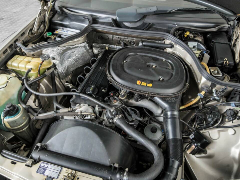 Bild 38/50 von Mercedes-Benz 230 TE (1987)