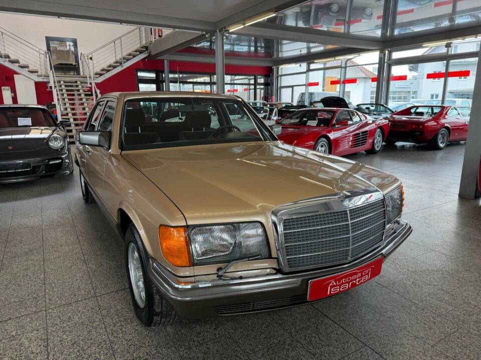 Bild 29/36 von Mercedes-Benz 380 SE (1981)