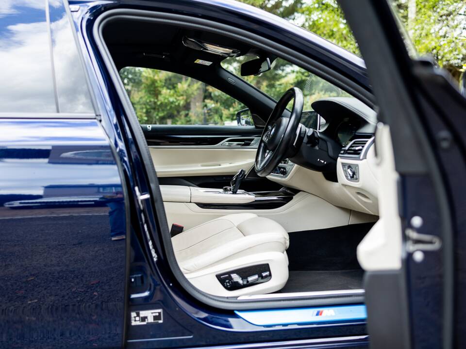 Afbeelding 35/46 van BMW 740d xDrive (2022)