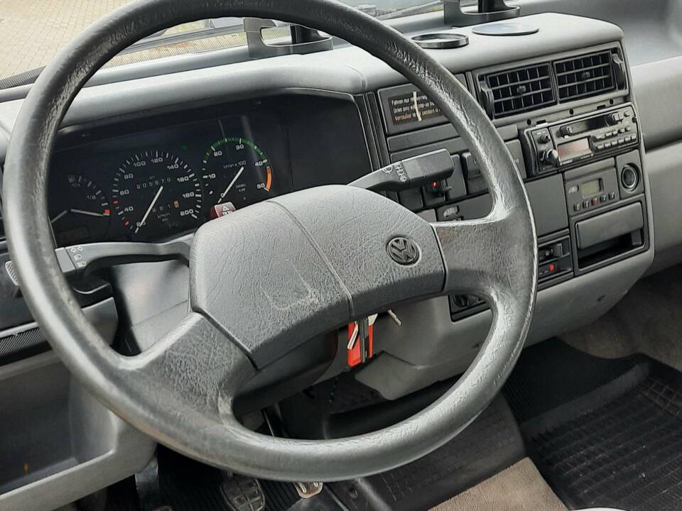 Bild 17/24 von Volkswagen T4 California 2.4 D (1994)