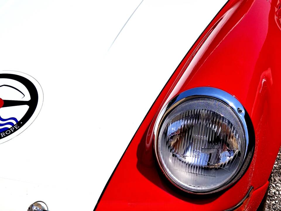 Image 8/31 of Porsche 911 ST 2.2 (1969)