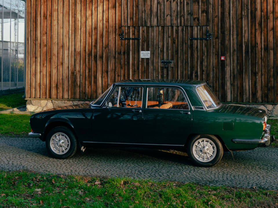 Image 8/78 de Alfa Romeo 1750 Berlina (1970)