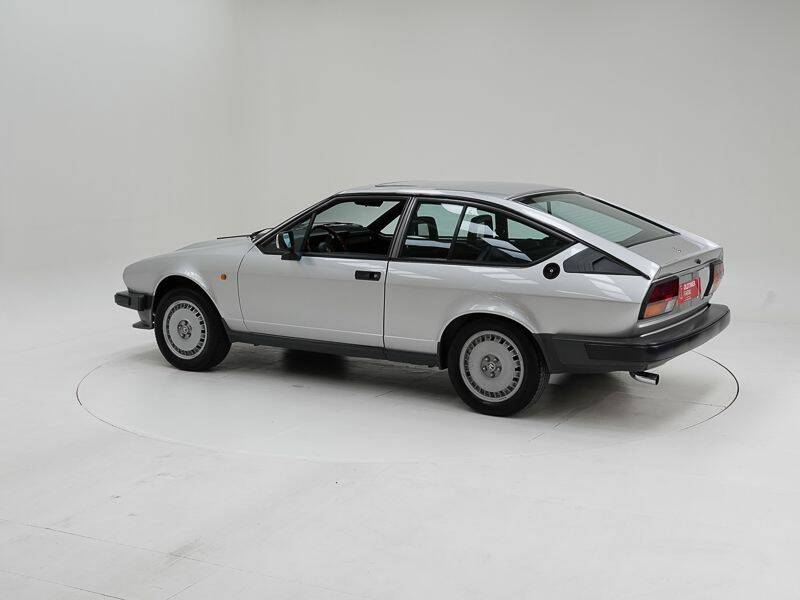 Bild 4/15 von Alfa Romeo GTV 6 2.5 (1982)