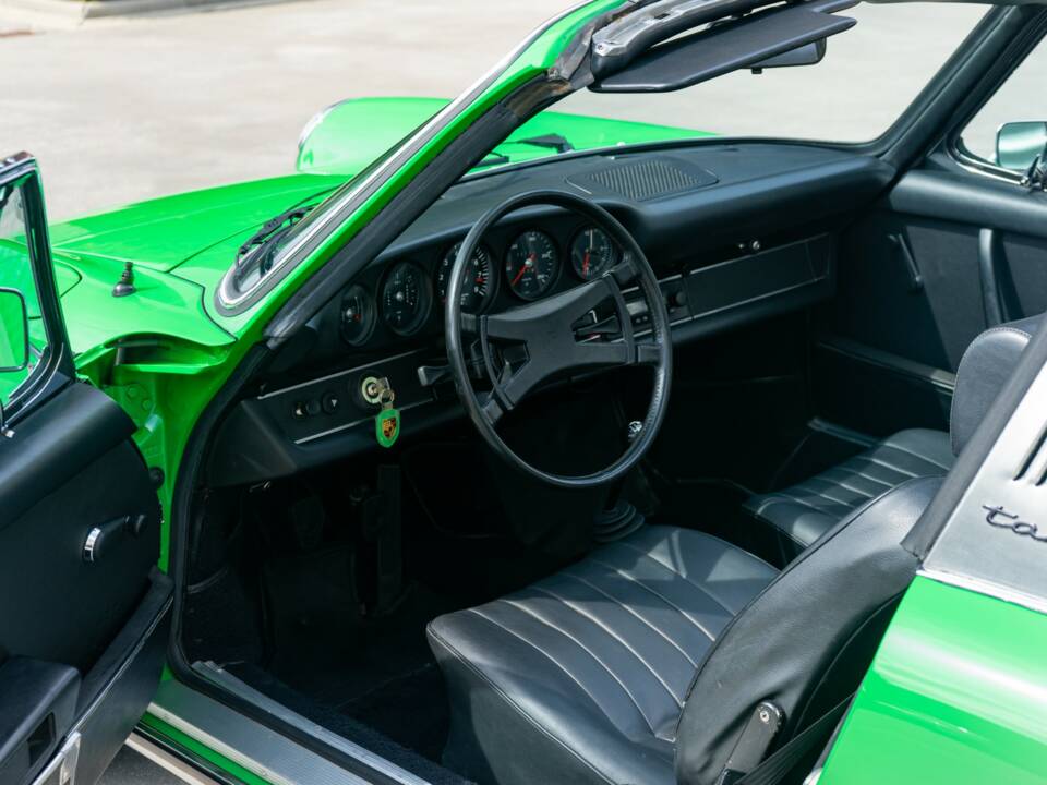 Image 17/51 de Porsche 911 2.4 S (1973)