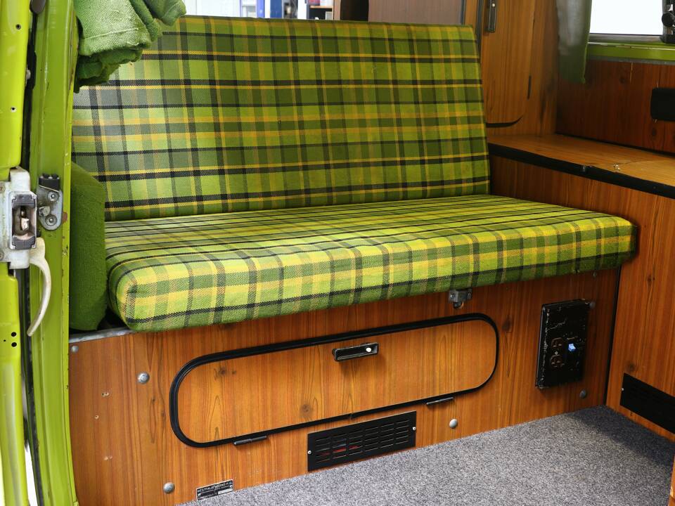 Afbeelding 21/25 van Volkswagen T2b Camper (1979)