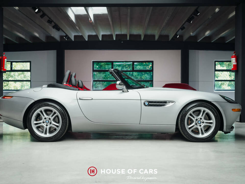 Image 5/25 of BMW Z8 (2000)