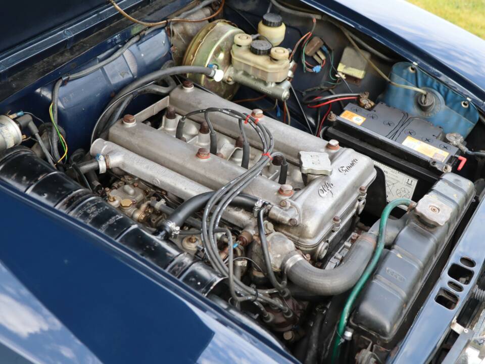 Image 28/50 of Alfa Romeo Giulia Nuova Super 1600 (1978)
