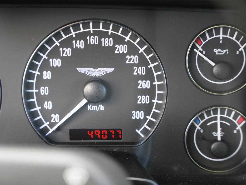 Bild 46/50 von Aston Martin DB 7 Vantage (2001)