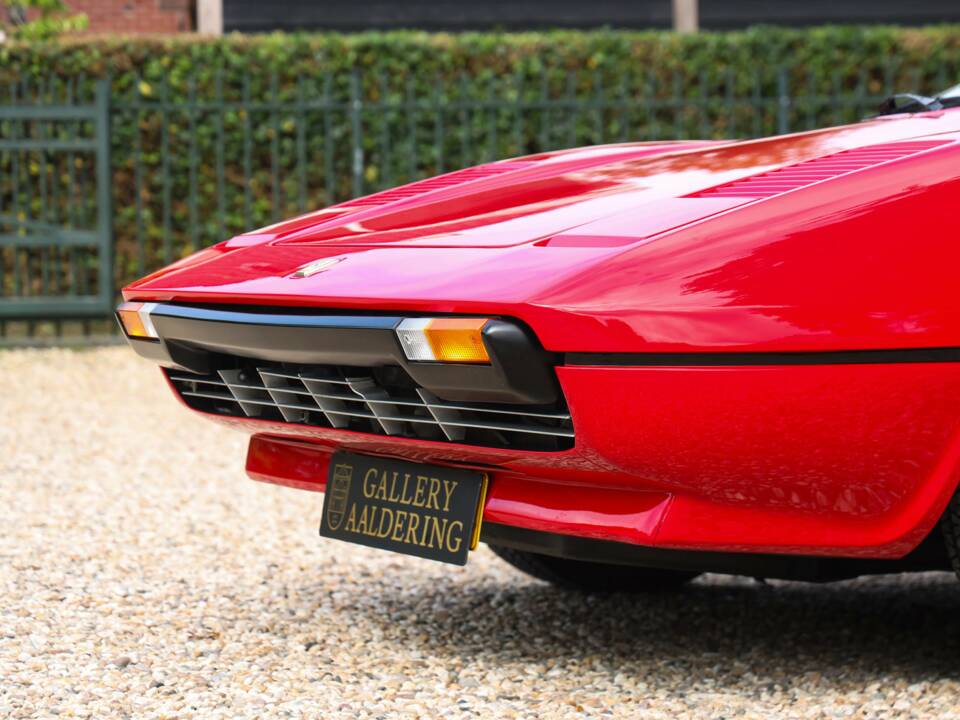 Image 36/50 de Ferrari 308 GTSi (1981)