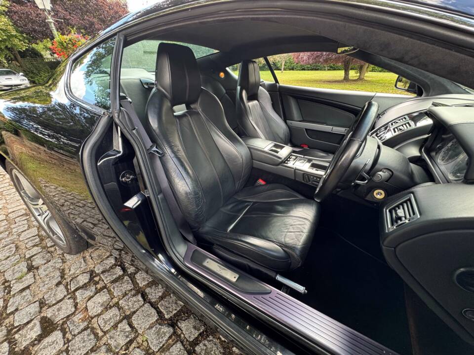 Image 26/30 of Aston Martin DB 9 (2008)