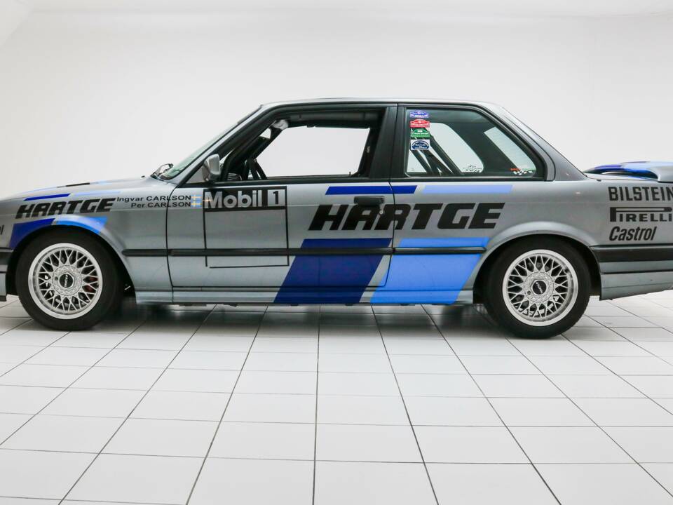 Image 2/14 of BMW 325i (1991)