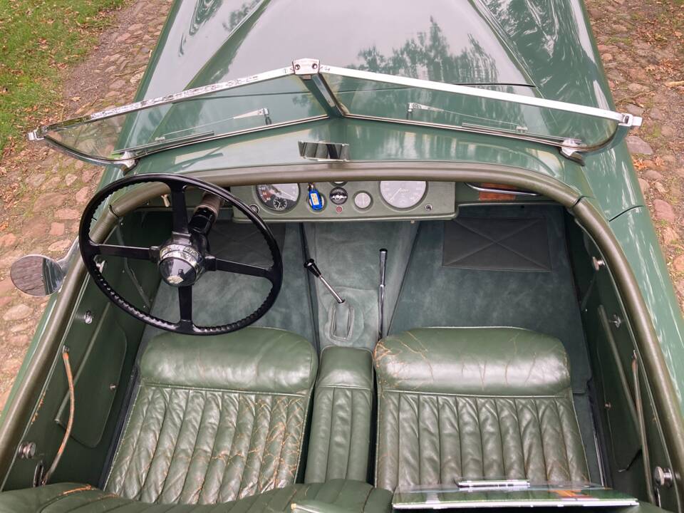 Immagine 26/30 di Jaguar XK 120 OTS (1950)