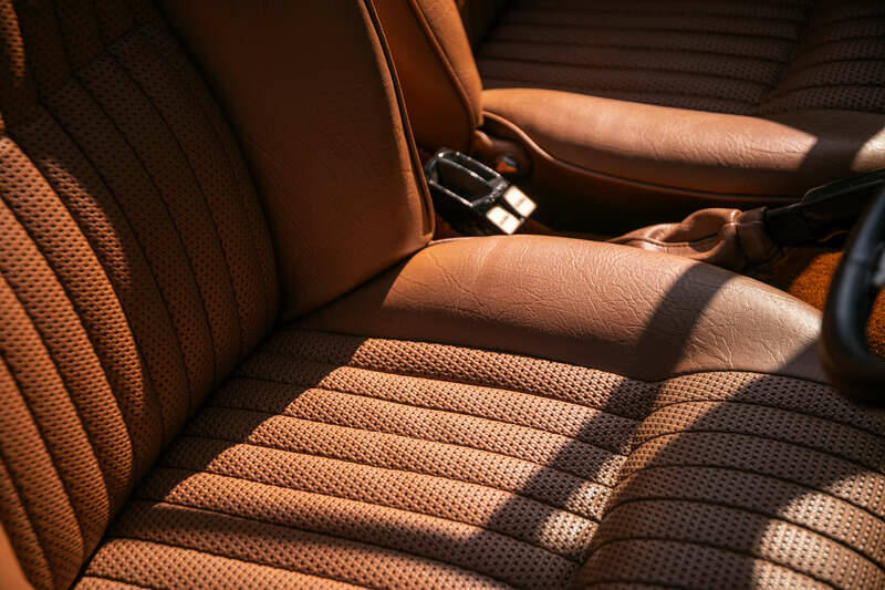 Image 31/47 of Triumph Stag (1975)