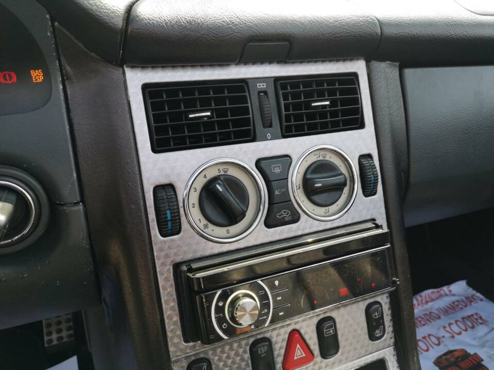 Imagen 11/38 de Mercedes-Benz SLK 200 Kompressor (2002)