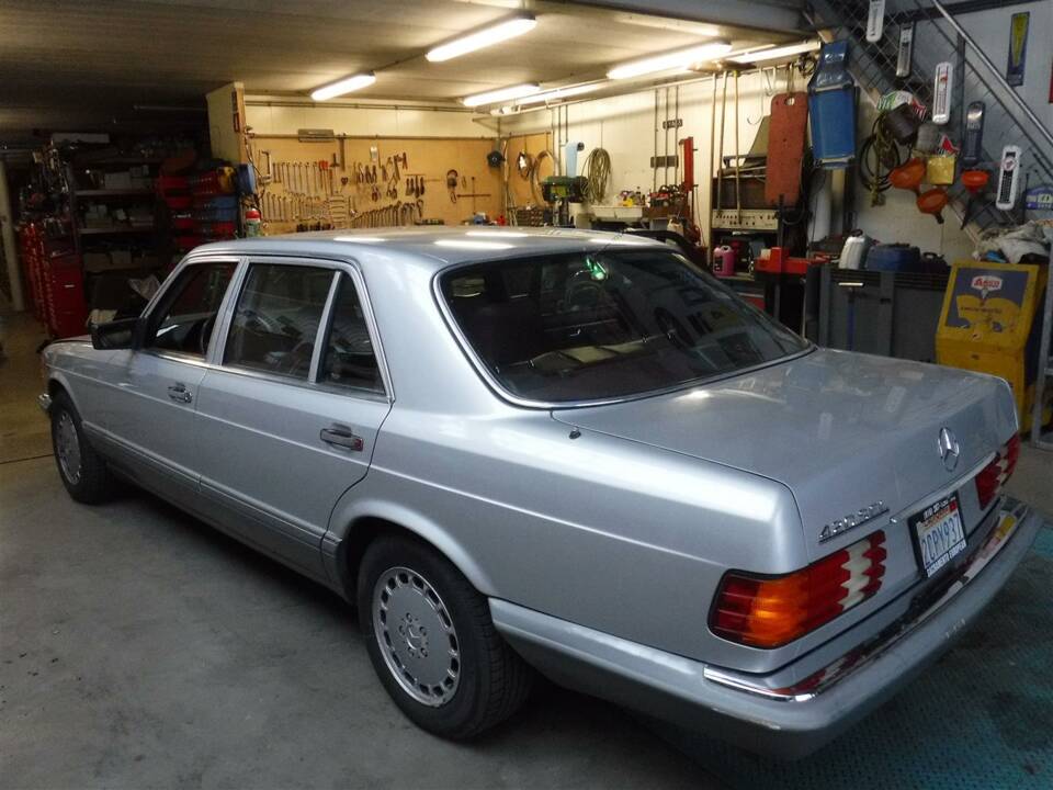 Image 7/31 de Mercedes-Benz 420 SEL (1986)