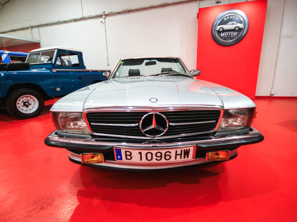 Afbeelding 6/14 van Mercedes-Benz 420 SL (1987)