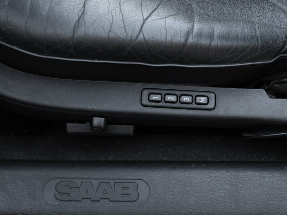 Afbeelding 33/50 van Saab 900 &quot;Monte Carlo&quot; (1997)