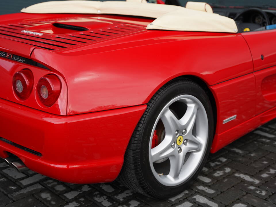 Image 38/50 of Ferrari F 355 Spider (1999)