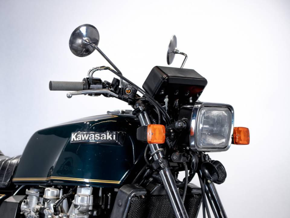 Image 26/43 of Kawasaki DUMMY (1980)