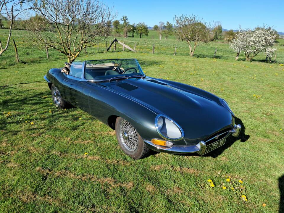 Image 2/74 of Jaguar E-Type 3.8 Flat Floor (1961)
