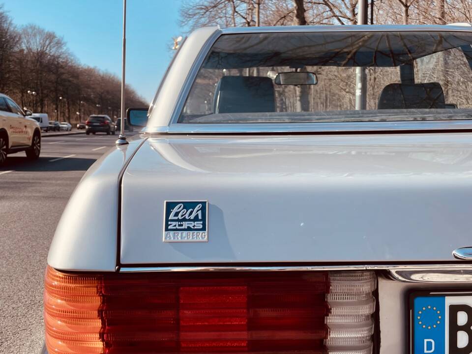 Image 14/22 of Mercedes-Benz 280 SL (1982)