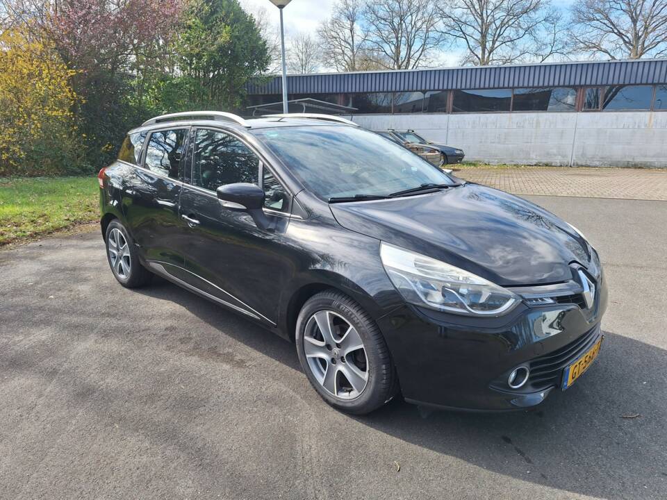 Bild 6/15 von Renault Clio Grandtour 1.5 dCi 90 (2015)