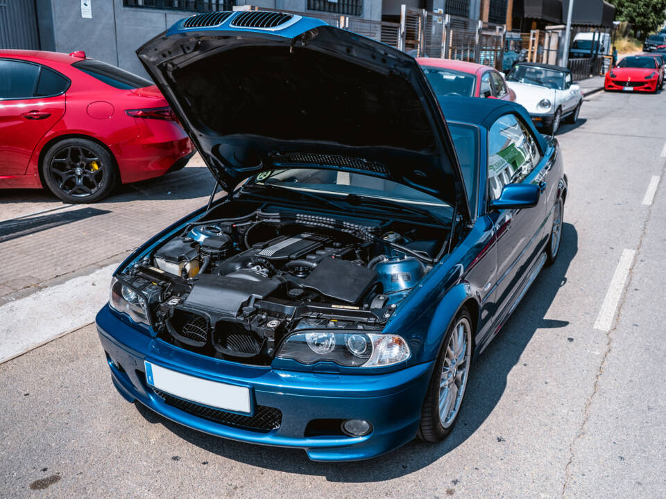 Imagen 28/37 de BMW 325Ci (2002)