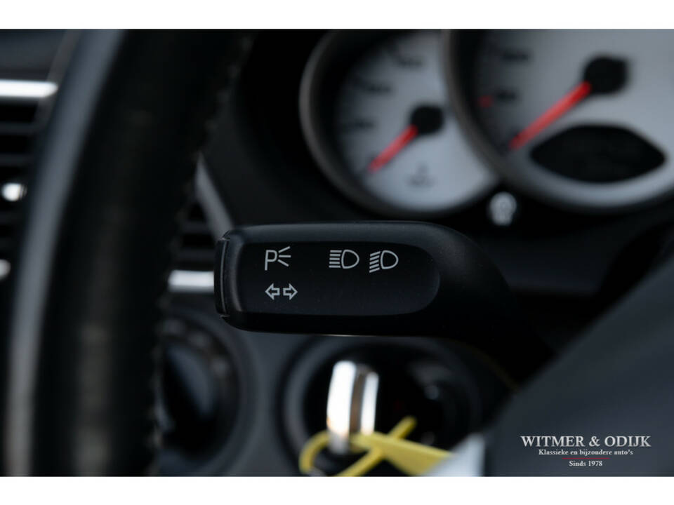 Image 22/34 of Porsche 911 Carrera S (2005)