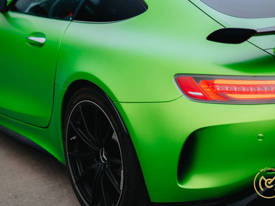 Image 6/20 of Mercedes-AMG GT-R (2018)