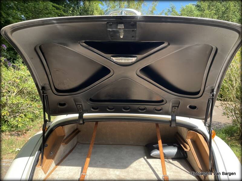 Image 29/38 of Mercedes-Benz 220 Cabriolet A (1954)