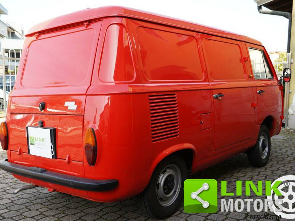 Bild 7/10 von FIAT 900T (1977)