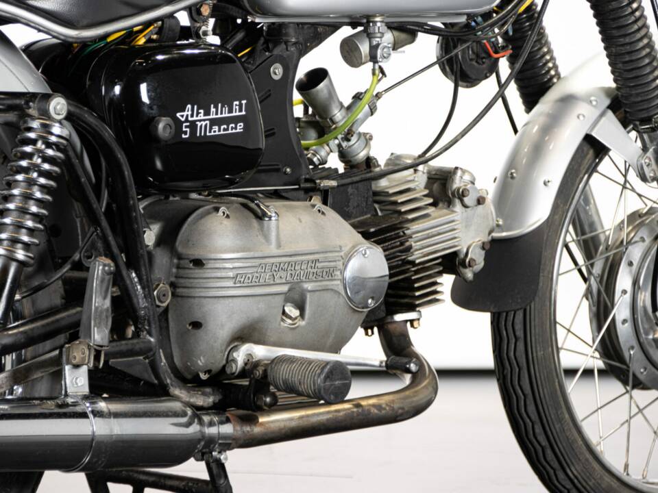Immagine 37/50 di Cagiva DUMMY (1970)