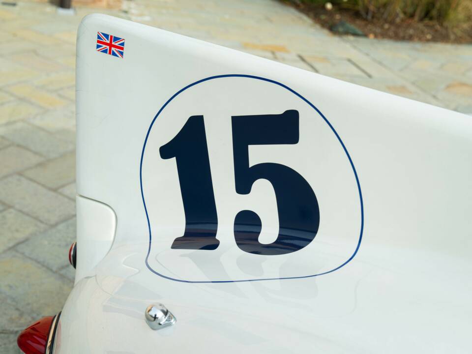 Bild 44/50 von Jaguar D-Type (1977)