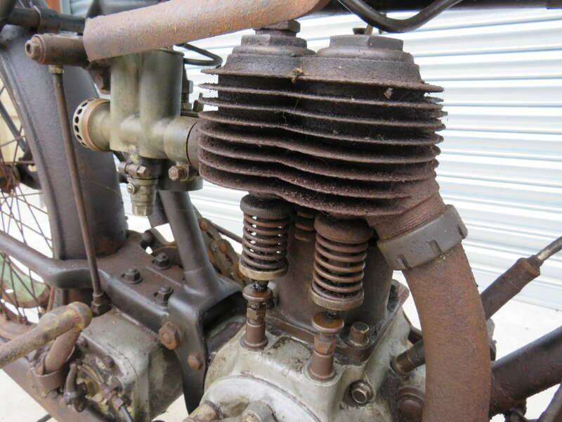 Image 15/47 of Triumph Model H (1919)