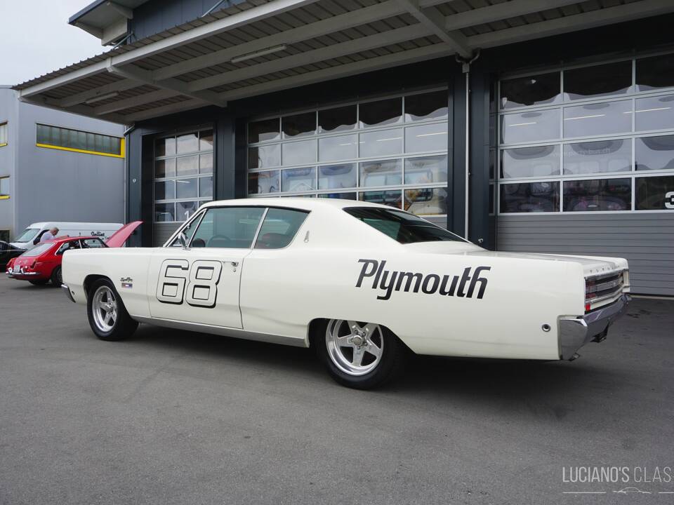 Image 5/65 de Plymouth Sport Fury (1968)