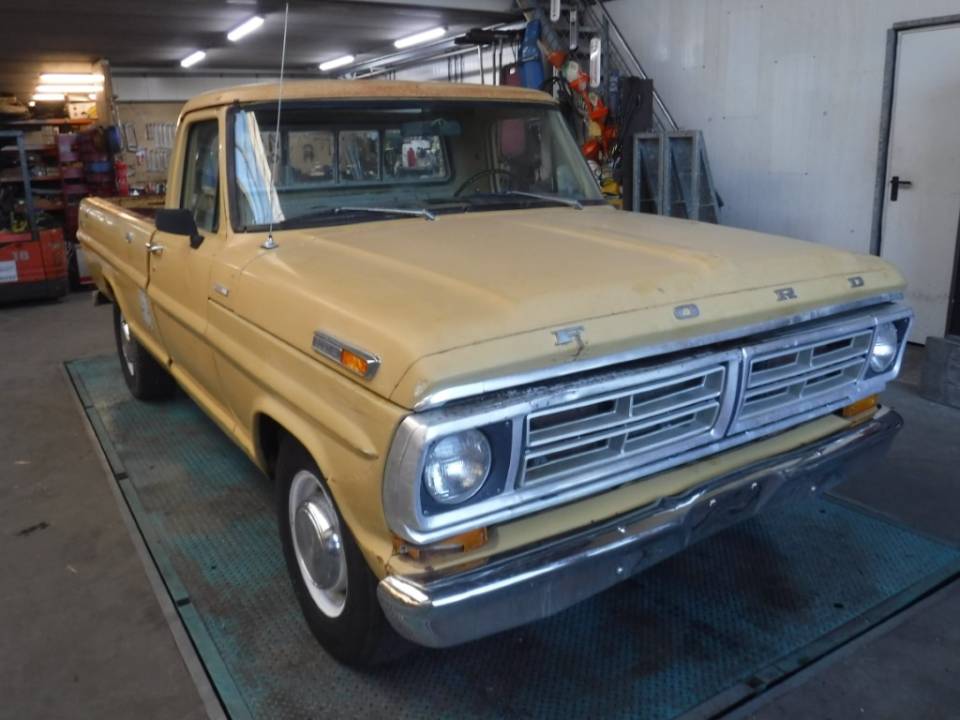 Image 13/50 of Ford F-250 (1972)