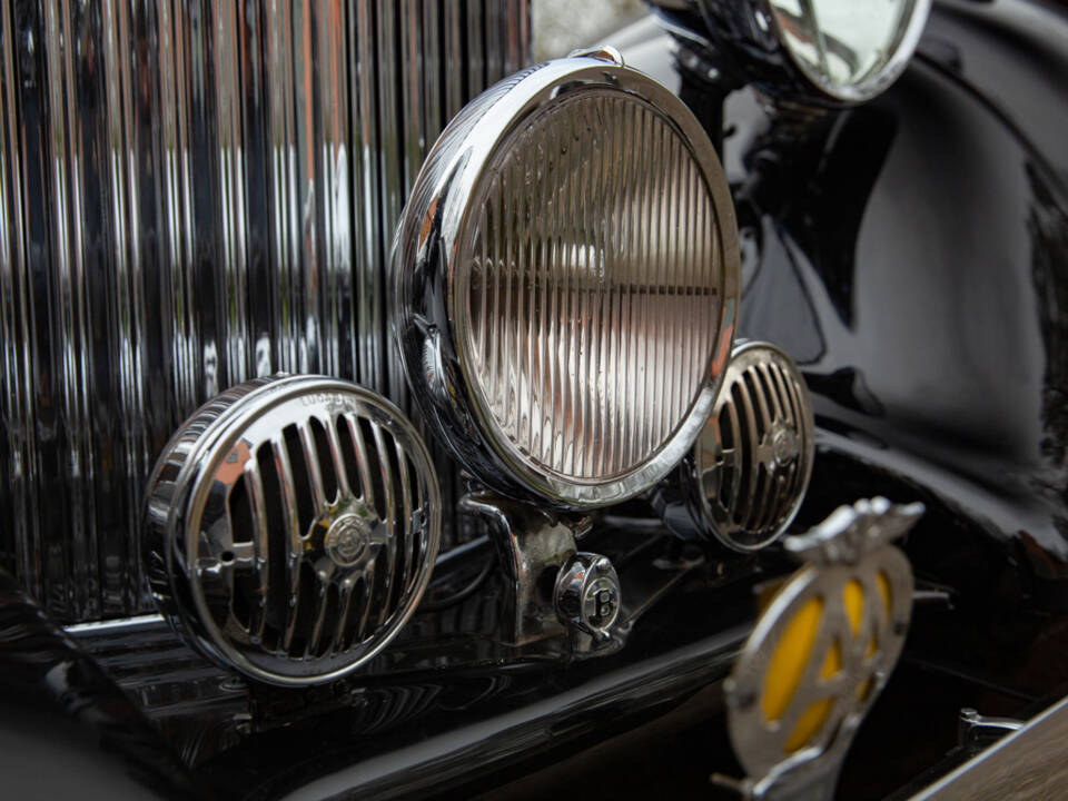 Image 29/50 of Bentley 4 1&#x2F;4 Litre (1938)