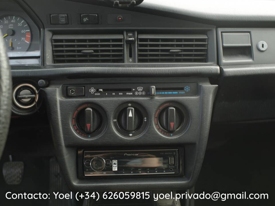 Image 30/41 of Mercedes-Benz 190 E 2.6 (1987)