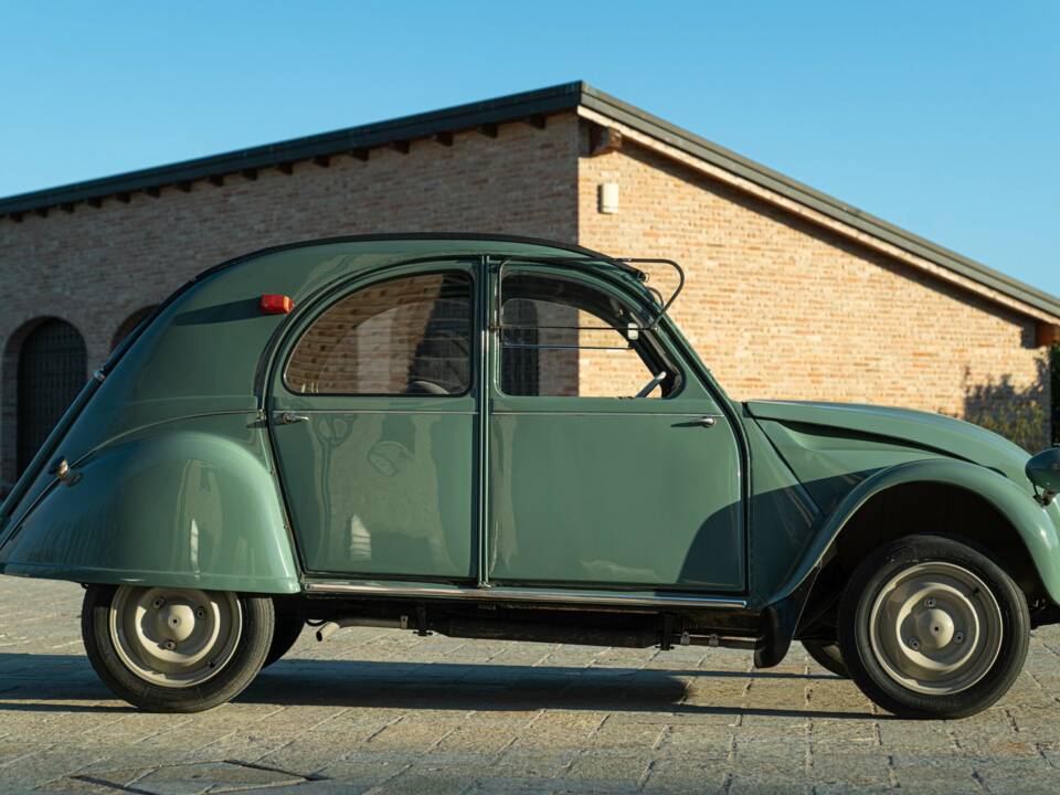 Image 4/41 of Citroën 2 CV (1963)