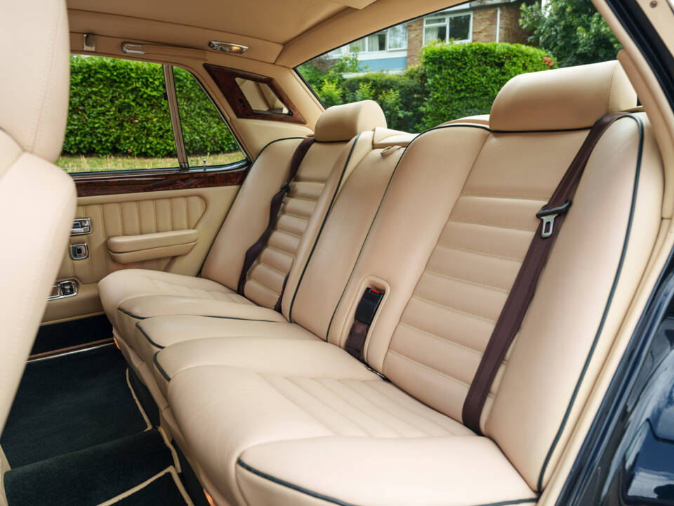 Bild 26/30 von Bentley Turbo RT (1997)