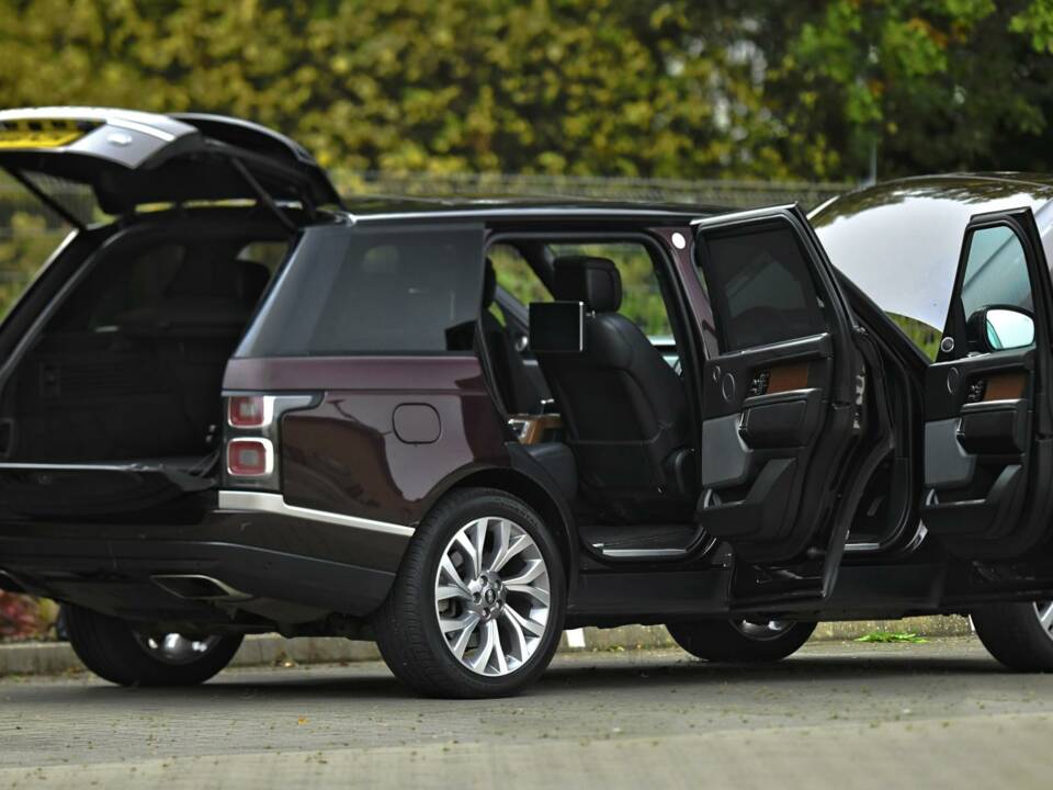 Bild 24/50 von Land Rover Range Rover Autobiography SDV8 (2018)