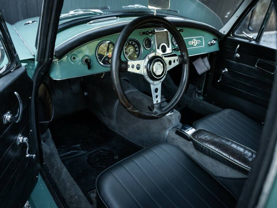 Image 5/5 de MG MGA Twin Cam (1960)