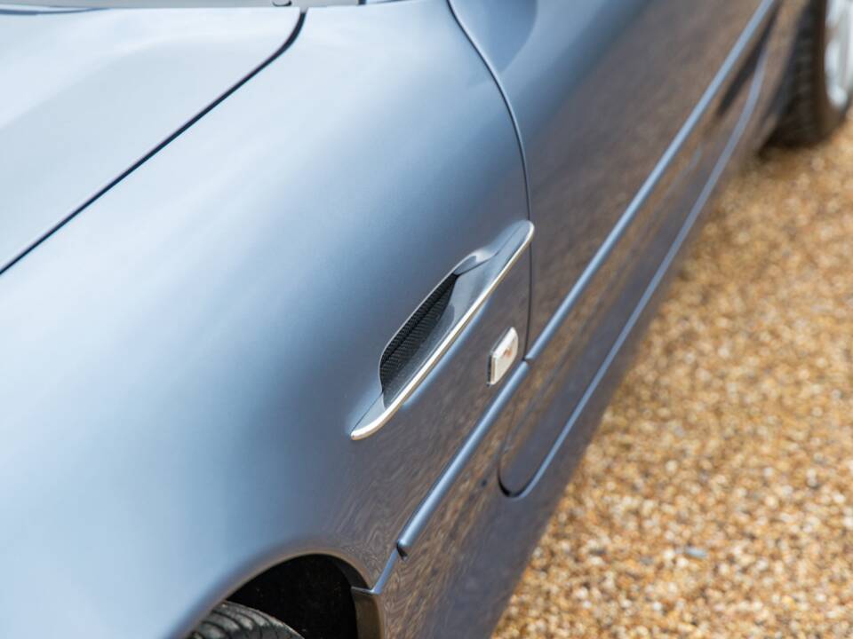 Image 23/74 of Aston Martin DB 7 GT (2004)